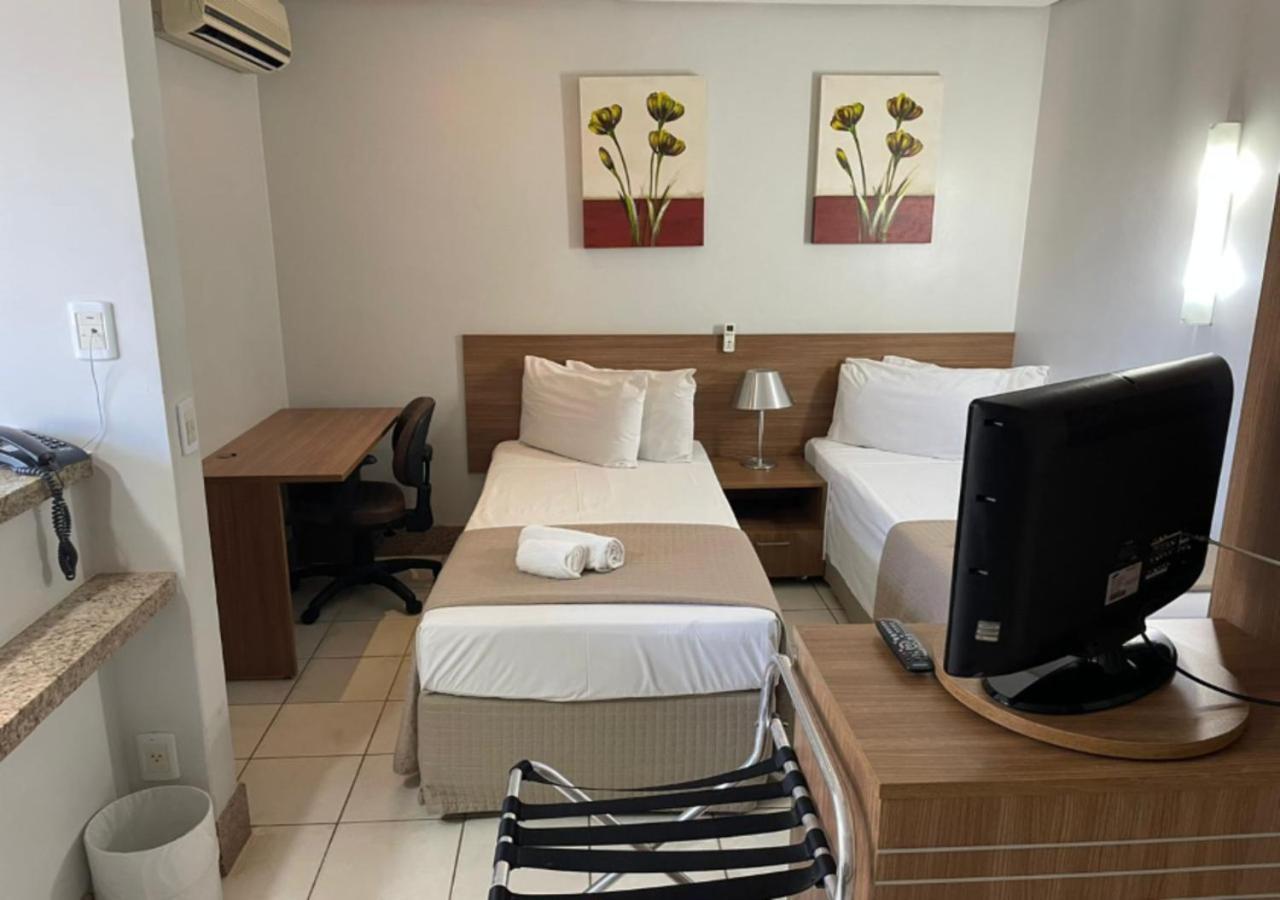 Sun Square Suites Hotel By Lual กัวยาเนีย ภายนอก รูปภาพ