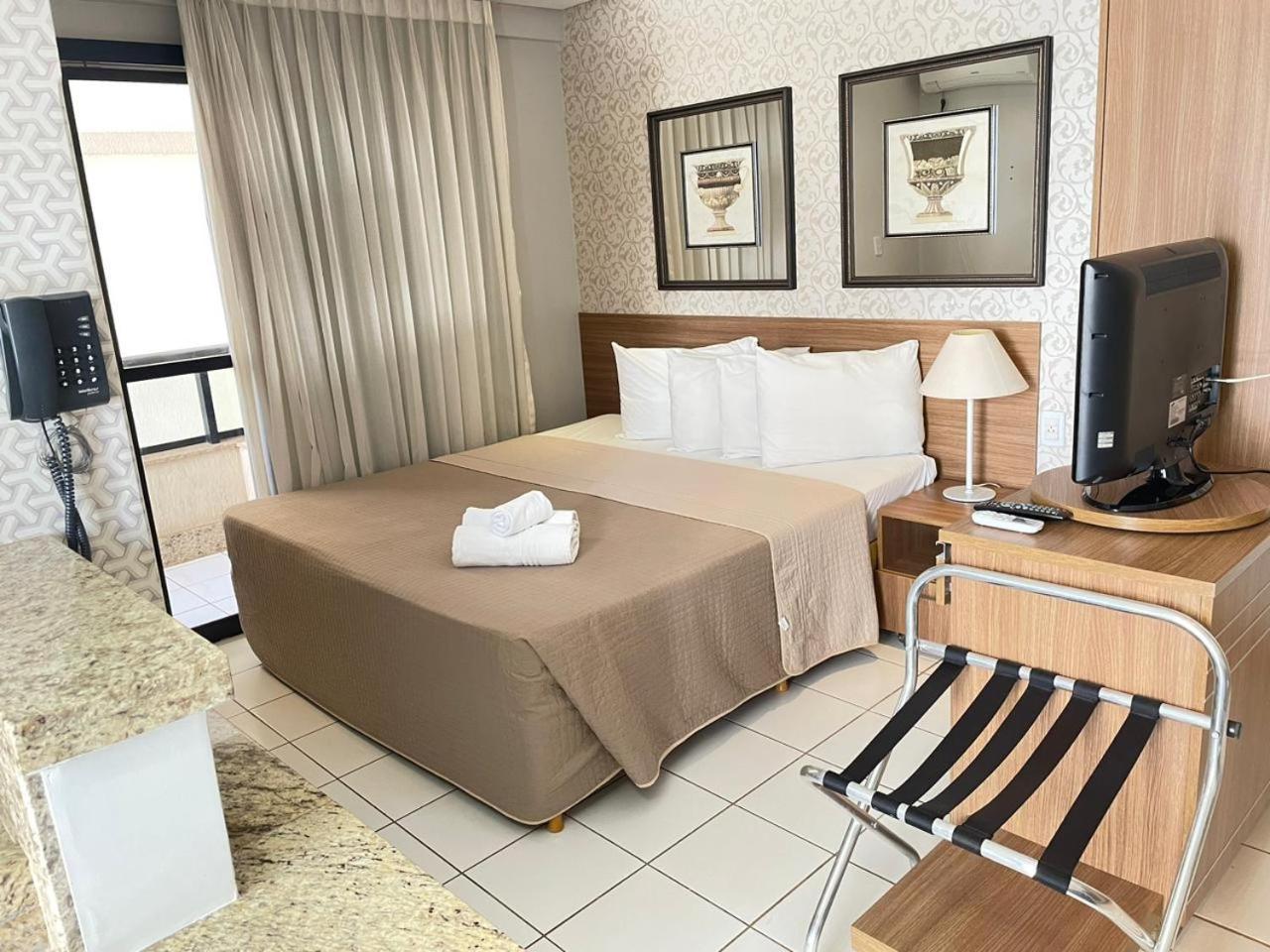Sun Square Suites Hotel By Lual กัวยาเนีย ภายนอก รูปภาพ
